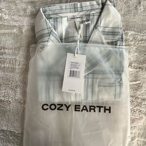 Cozy Earth Women's Winter Green Pajama Set